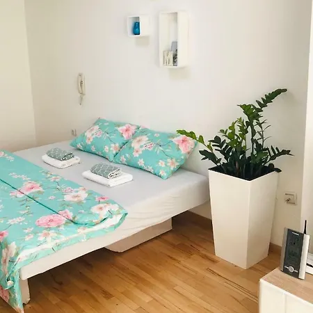 Regina's Luxury Studio * Skopje